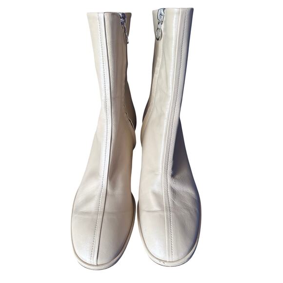 Aeyde Ayla Round-Toe Boots - Picture 3 of 11